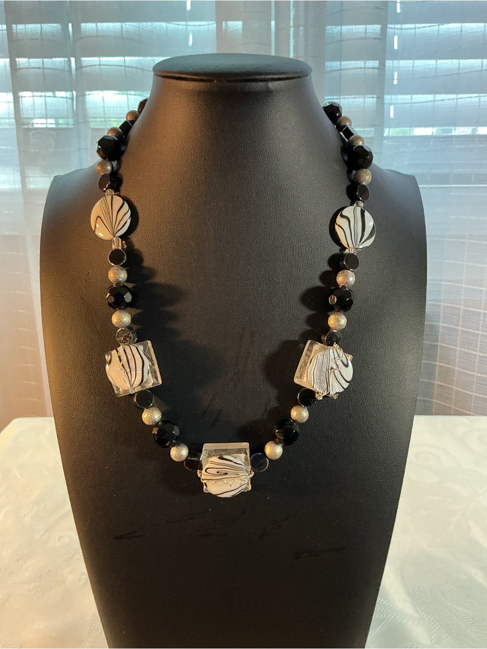 Black & White Swirl Glass Disc Bead Silver Tone Necklace